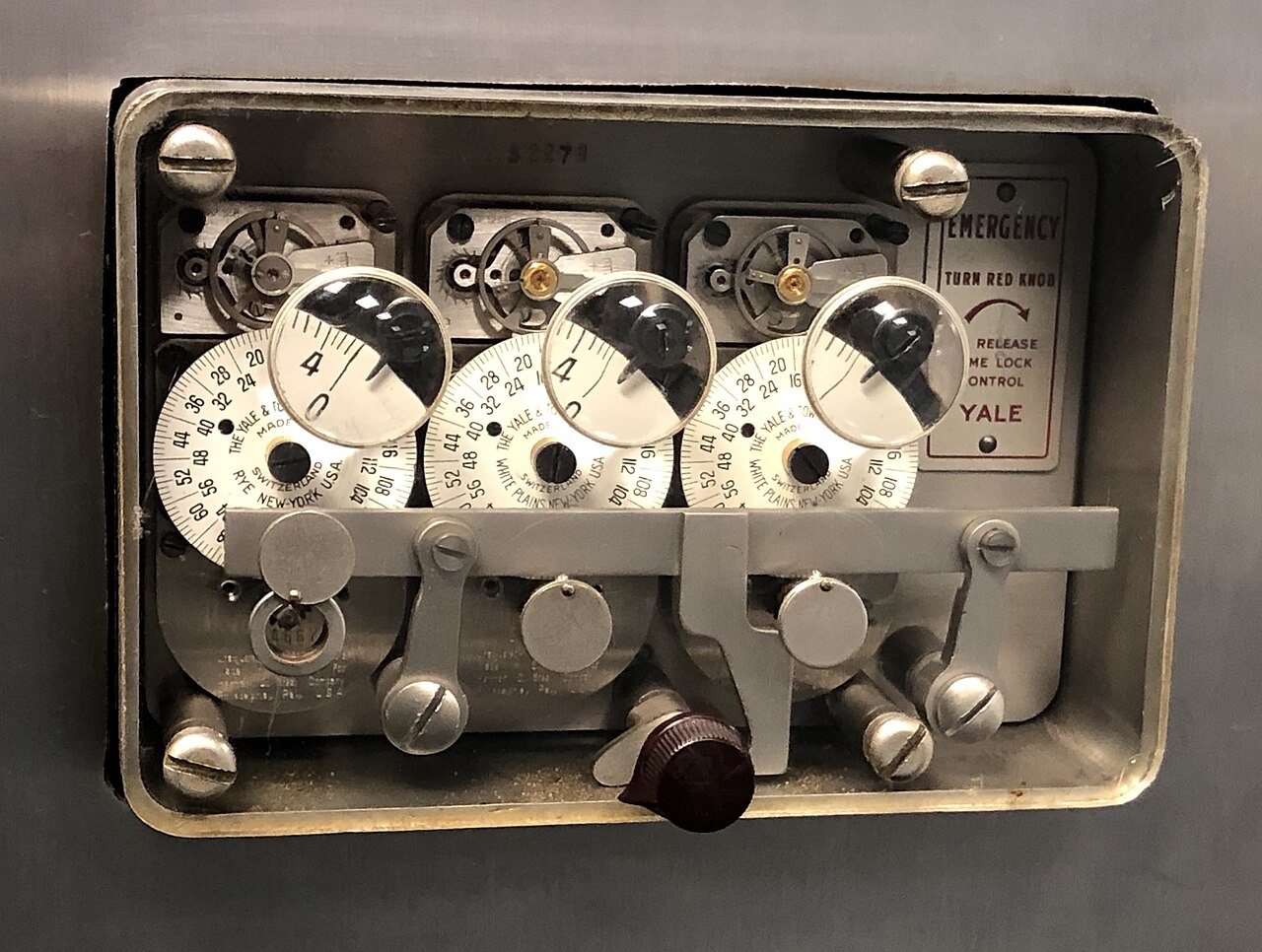 Mechanical time lock movement
